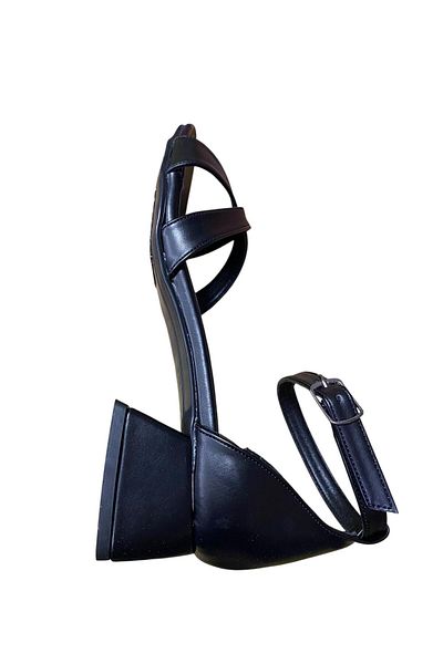 WHİTE LİNE Women's thick short heeled summer shoes