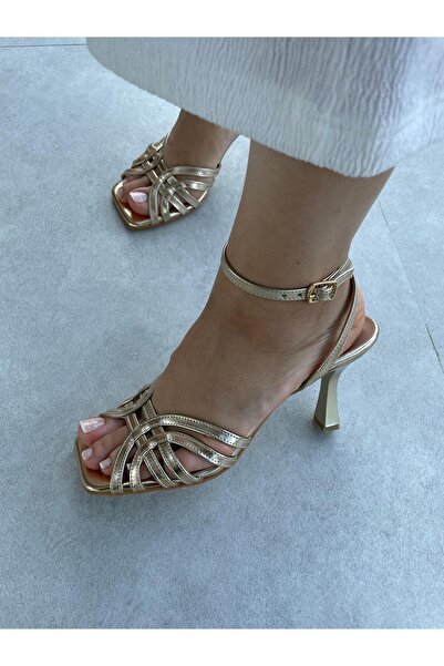 Manes Gold Spring Square Toe Heel Shoes