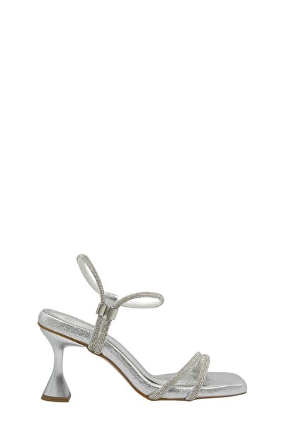 Moulin Shoes حذاء نسائي بكعب سميك من Lame مرصع بالأحجار