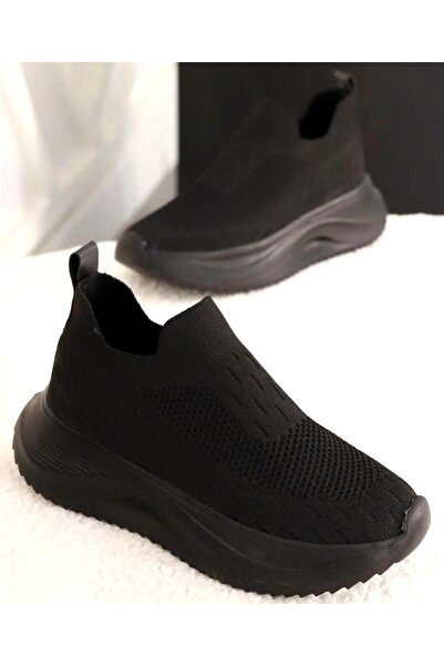 Kuum حذاء رياضي نسائي من London K112709 ذو نعل عالٍ بدون أربطة