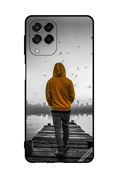 Covernex غطاء حماية لهاتف سامسونج جالاكسي M53 - فتى حزين يمشي