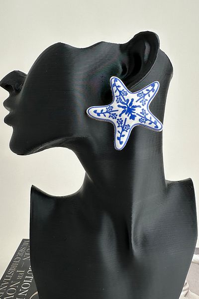 Modex Flower Patterned Starfish Earrings (5cm)