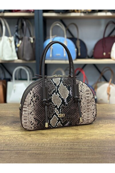 VICTORIA SHINE حقيبة متوسطة الحجم موديل D 3101 بني ثعبان