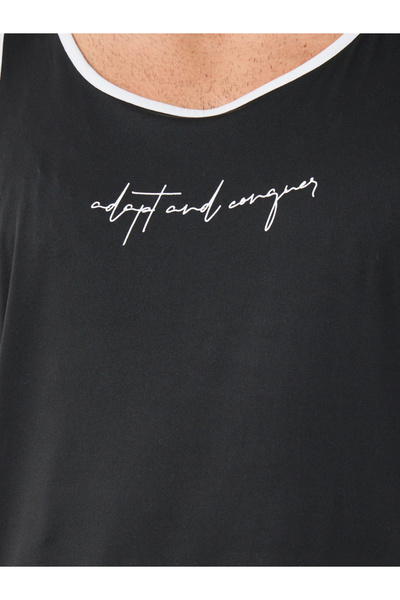 Styli Contrast Trim Slogan Print Vest