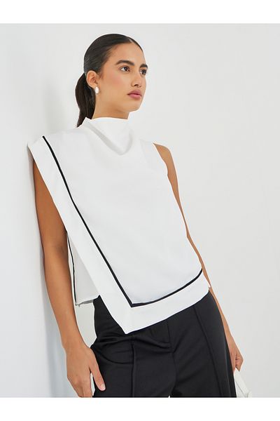 Styli Solid Asymmetric Hem Sleeveless Top