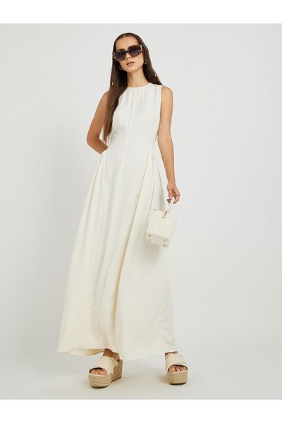 Styli Solid Sleeveless Pleated A-Line Maxi Dress