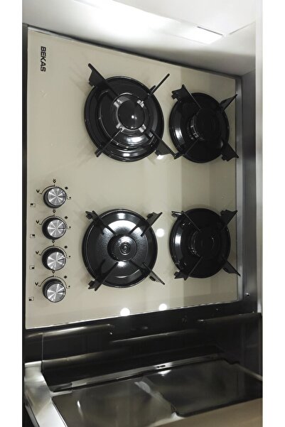 BEKAŞ BEKAŞ SÖNME EMNİYETLİ DÜĞMEDEN ÇAKMAKLI 4 GÖZÜ GAZLI WOK GÖZLÜ ANKASTRE(GÖMME) CAM OCAK