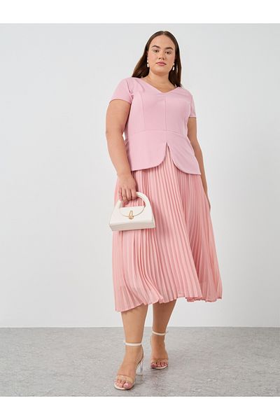 Styli Plus Size Short Sleeves Pleated A-Line Midi Dress