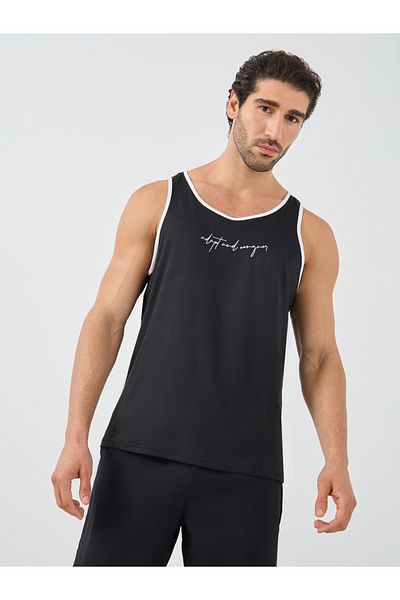 Styli Contrast Trim Slogan Print Vest