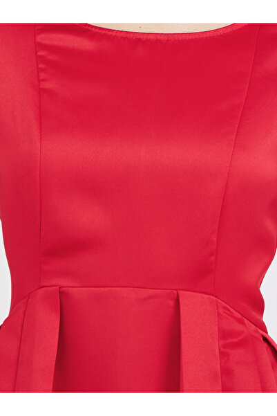 Take Two By Styli Solid Round Neck Pleated Detail Midi Dress