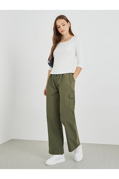 Styli Solid Round Neck Ribbed T-Shirt