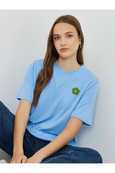 Styli تي شيرت كبير الحجم بتفاصيل مطرزة