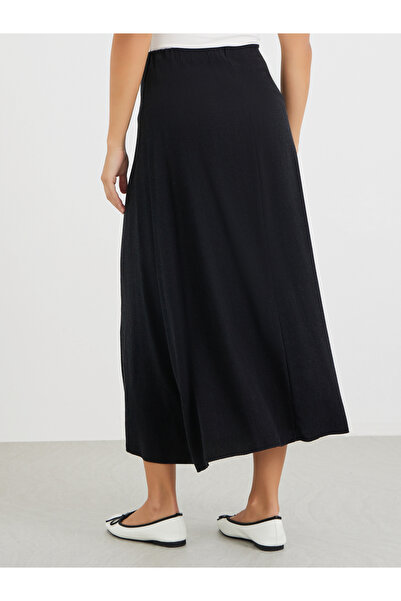 Styli Solid Mid Rise A-Line Midi Skirt