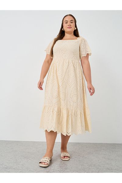 Styli Plus Size Schiffli Half Sleeves A-Line Midi Dress