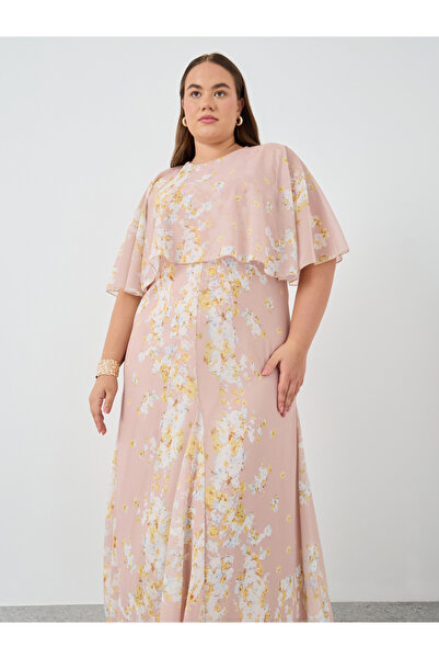 Styli Plus Size Floral Print Cape Sleeve Maxi Dress