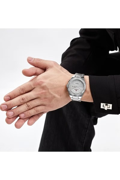 Naviforce Men Classic Stainless Steel Watch with White Dial Date Display and Water Resistance