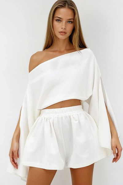 VAGGON Boat Neck Sleeves Slit Linen Crop Blouse and Shorts Set