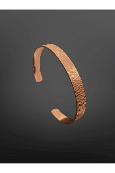 FM Lean Line Model Bright and Fashionable Trend Copper Bracelet |   Striped Simple Design