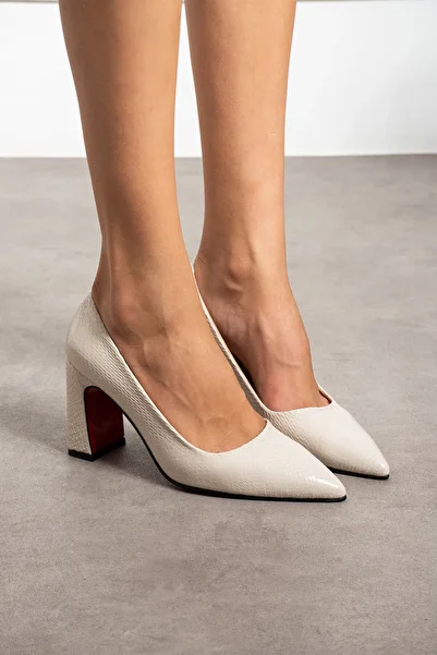 DABAB AYAKKABI Women's Nuddle Model Shiny Beige Leather Powder Snake Pattern Thick Heeled Red Piping Stiletto Shoes