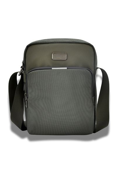 ORYX O-cross Lightweight Travel Sling With Magsafe Multi-pocket Organizer Green