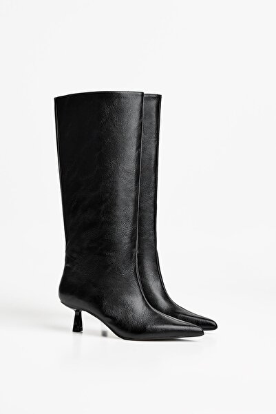 Bershka Kısa sivri topuklu bot