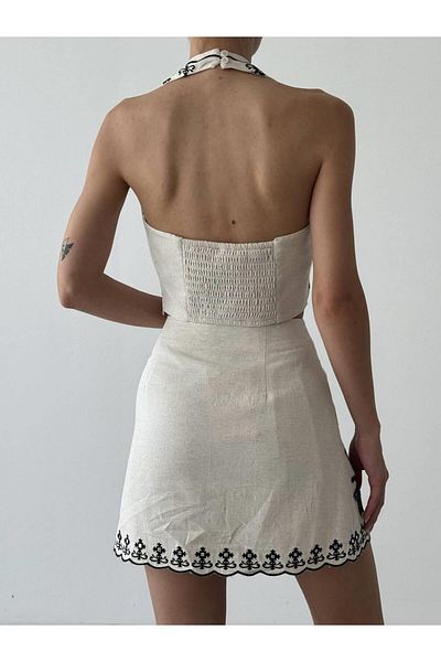 Coral Embroidered Short Skirt Natural