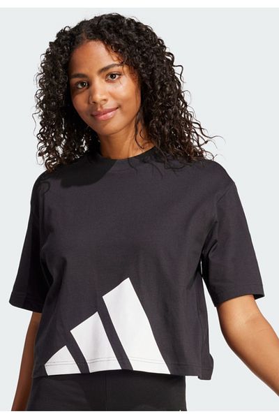 adidas Boyfriend tričko Essentials s velkým logem