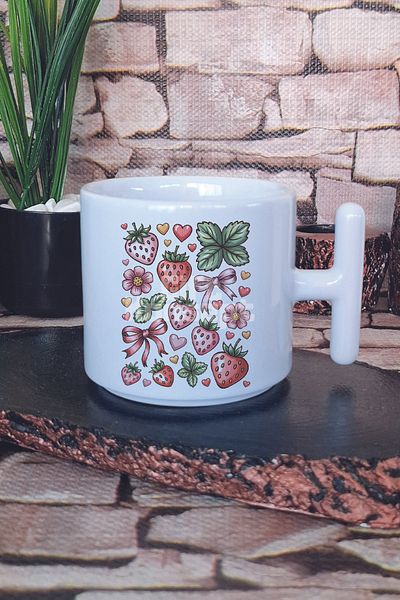 giftkonsept Strawberry and Ribbon No:1 Printed t Handle Latte Cup Mug Cup