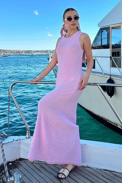 Swist Pink Crew Neck Embossed Detail Women's Knitwear Midi Dress