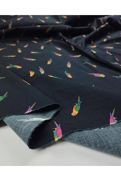 Kumaş Parça Black Parrot Patterned Poplin (Width 140 cm X Length 80 cm)