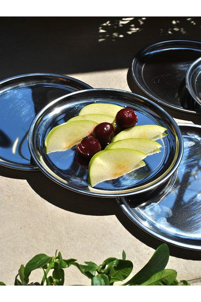 Qualitev Set of 6 Stainless Steel Presentation Dessert Plate Treat Plate 17 cm