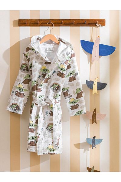LC Waikiki Mixed Star Wars Printed Boy's Bathrobe