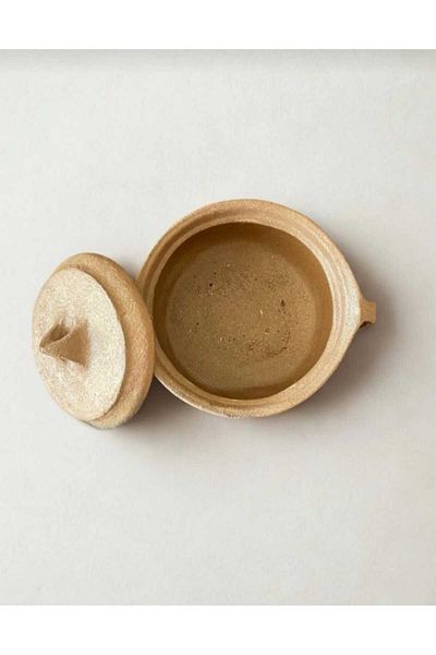RGS HOMELİFE Natural Handmade Medium Size 19cm Baked Stoneware Stew Pot with Lid