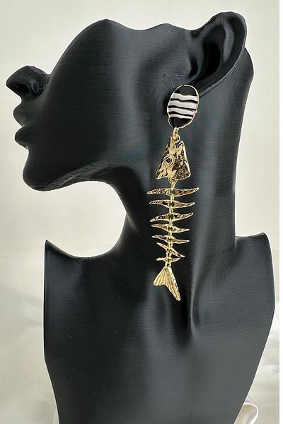 Modex Black and White Oval Detail Fish Bone Dangle Earrings (9cm)