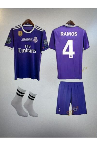 yenteks Real. Madrid. Culoare violet .Sergio. Ramos. Set de tricou pentru copii cu cadou șosete