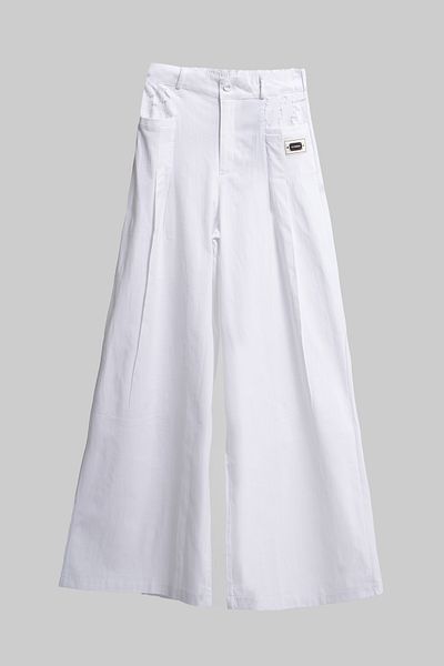 its basic Pantaloni de damă, culoare albă, din țesătură de in, cu design special