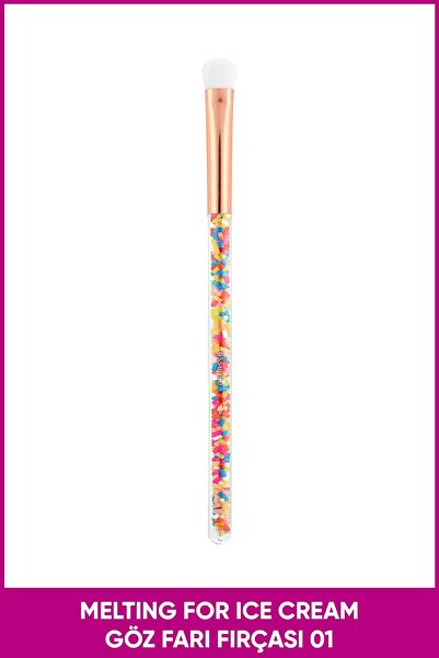Essence melting for ice cream eyeshadow brush 01