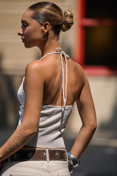 Bershka Doku detaylı halter yaka büzgülü top