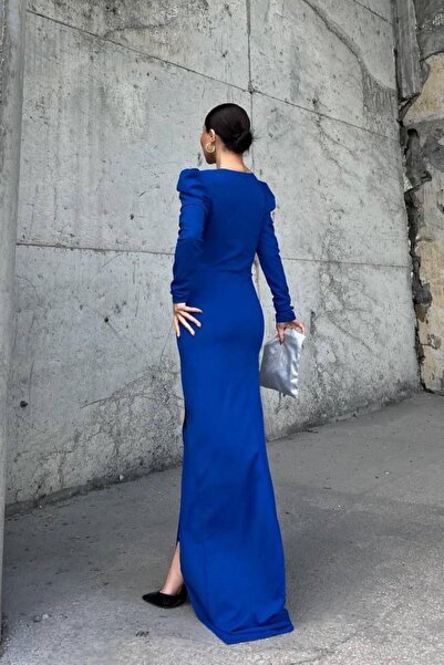 Mossta فستان سهرة طويل بأكمام الأميرة مزين بالأحجار - ساكس