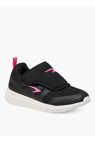 Dash Girls Textured Sports Shoes with Hook and Loop Closure