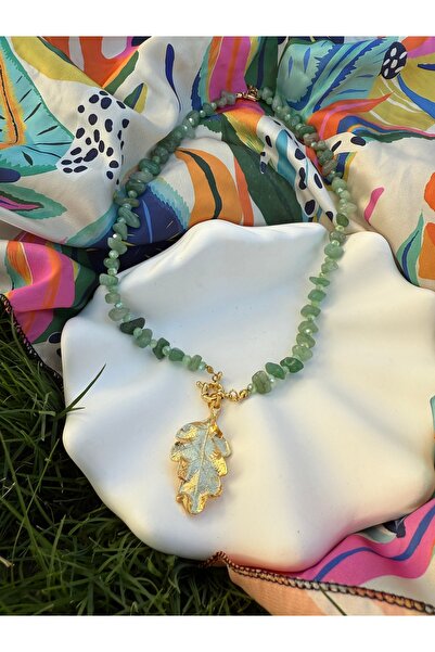 Gigi Yeşim taşı yaprak tasarım kolye