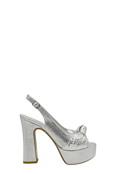 Moulin Shoes حذاء نسائي بكعب عالي من Lame