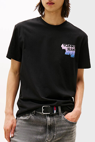 Tommy Jeans Pamuklu Regular Fit Bisiklet Yaka Sırtta Logo Detaylı T Shirt Erk...