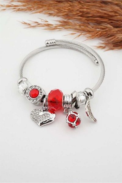 By Zeyna Aksesuar Women's Heart Figured Charm Bracelet