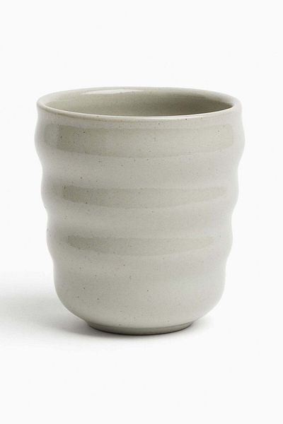 H&M Fluted stoneware mug