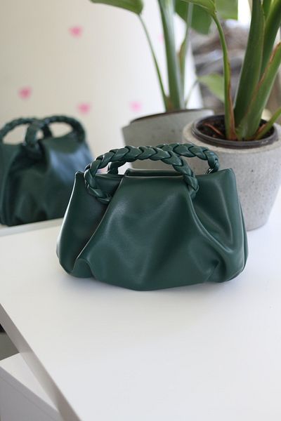 Moom Bag Geantă de umăr din piele moale tricotată verde armată pentru femei
