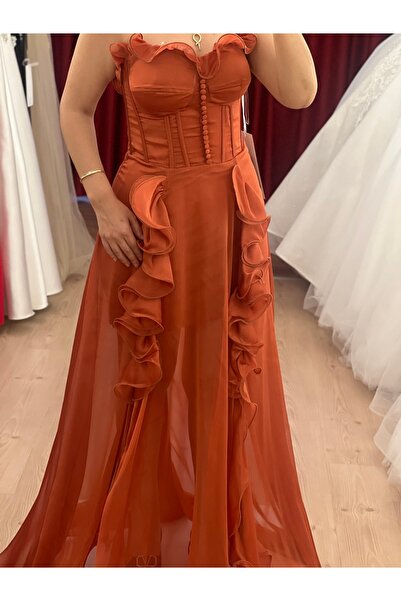 MODA Volanlı straplez elbise