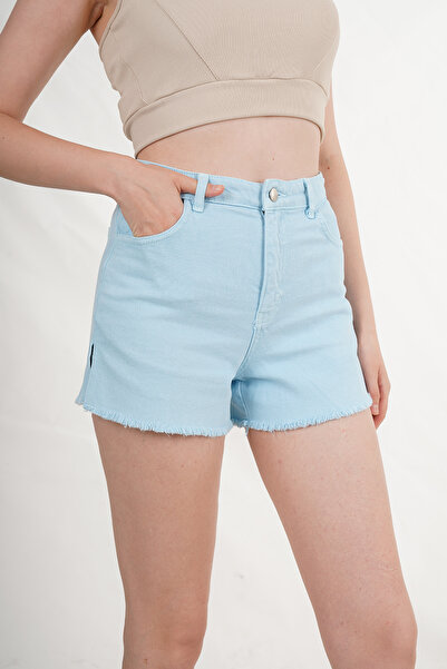 shai Ανοιχτό μπλε σορτς με λεπτομέρεια σκίσιμο και φούντες στο πόδι