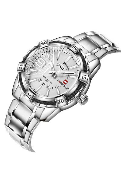 Naviforce Stylish Mens Quartz Watch with White Dial Stainless Steel Strap Analog Display Water Resistant