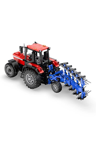 cada Agricultural tractor with plow made of building blocks, scale 1:17, 1675 pcs